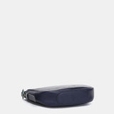Kleine Schultertasche aus blauer Leder.