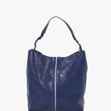 Damentasche im Hobo-Stil mit geflochtenem Griff aus blauer Leder.