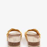 Flache Damen-Sandale mit Schnalle in Amber.