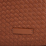 Hobo-Tasche aus geflochtenem Leder in Cognac.