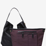 Schultertasche aus schwarzem Leder