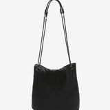 Bolso media luna en malla metálica negra