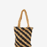 Gestreifte schwarze und beige geflochtene Handtasche.