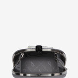 Metallisch glänzender Party-Clutch in Silber.