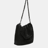 Schultertasche aus schwarzem Metallgewebe.