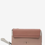 Große Tasche aus rosa Leder.