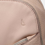 Rosa Rucksack aus recycelten Materialien.