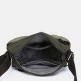 Kleine Bandolera im grün recycelten Nylon