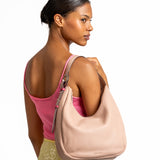 Bolso de hombro en piel rosa