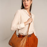 Bolso de hombro en piel cognac