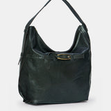 Schwarze Schultertasche aus Leder.