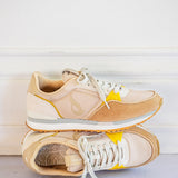 Men's sneaker in beige