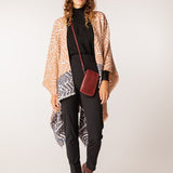 Damen Poncho mit Muster in Camel.