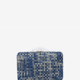 Quadratischer Clutch in Blau.