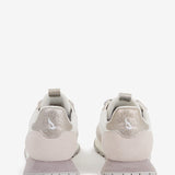 Women's sneaker in white