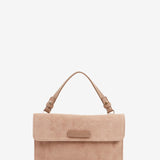 Mini-Slingtasche aus Wildleder in Taupe.