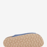 Flache Damenledersandale mit doppelter Schnalle in Blau.