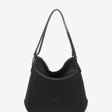 Schwarz, Rucksack-Tasche aus recycelten Materialien.