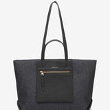 Schwarze Jeans-Shopper-Tasche.