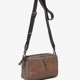 Tasche aus Leder und Wildleder in Taupe.