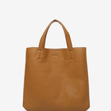 Shopper-Tasche aus recycelten Materialien in Camel.