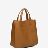 Shopper-Tasche aus recycelten Materialien in Camel.