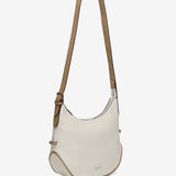 Beige Schultertasche aus recycelten Materialien.