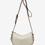Beige Umhängetasche aus recycelten Materialien.