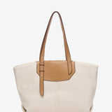 Beige Shopper-Tasche aus recycelten Materialien.