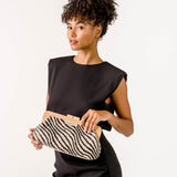 Clutch de fiesta animal print en negro
