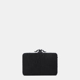 Clutch de fiesta en terciopelo negro