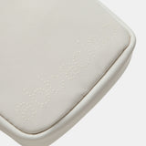 Handtasche für das Handy aus recycelten beige Stoffen.