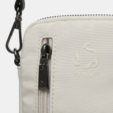 Handtasche für das Handy aus recycelten beige Stoffen.