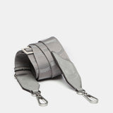 Abnehmbarer Schultergurt in Grau.