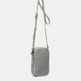 Handy-Tasche aus grauen Recyclingmaterialien.