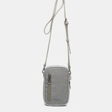 Handy-Tasche aus grauen Recyclingmaterialien.