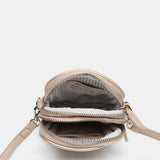 Handytasche aus recycelten Materialien in Beige.