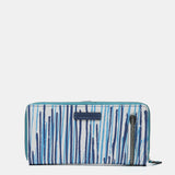 Cartera grande en piel con estampado en azul