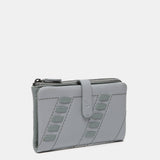 Cartera mediana con detalles pasados en piel gris