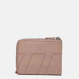 Cartera pequeña con detalles pasados en piel rosa
