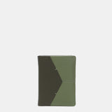 Cartera de hombre de piel con protección RFID en verde