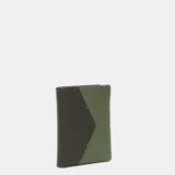 Cartera de hombre de piel con protección RFID en verde