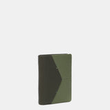 Cartera pequeña de hombre de piel con protección RFID en verde