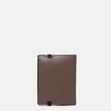 Cartera de hombre de piel combinada con protección RFID en taupe