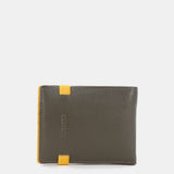 Herrenbörse aus Leder mit RFID-Schutz in Grün.