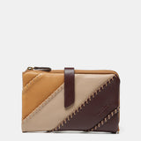 Cartera mediana en piel en tonos camel