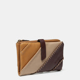Cartera mediana en piel en tonos camel