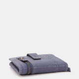 Cartera pequeña en piel azul