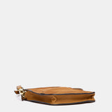 Cognacfarbene Handytasche aus Leder und Wildleder