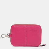 Tarjetero en piel fucsia